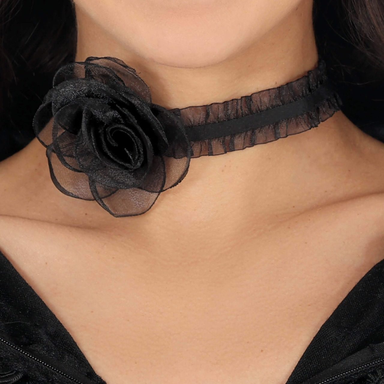 Gargantilha Gótica com Flor