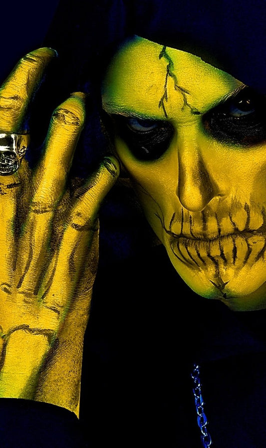 Maquiagem amarelo néon